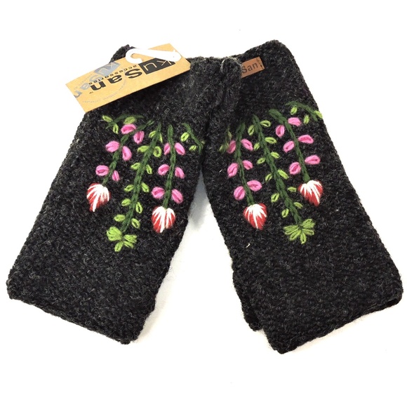 KUSAN ⚜ WOMEN'S BLACK WOOL OPEN FINGERS WINTER MITTENS - Picture 2 of 4